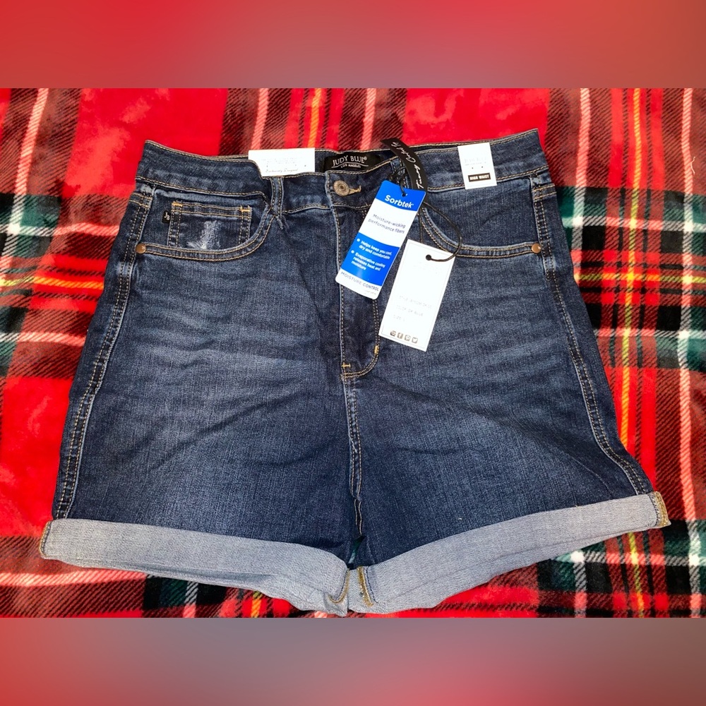 Judy Blue Take Me To Florida Dark Wash Tummy Control Cooling Shorts (NEW)